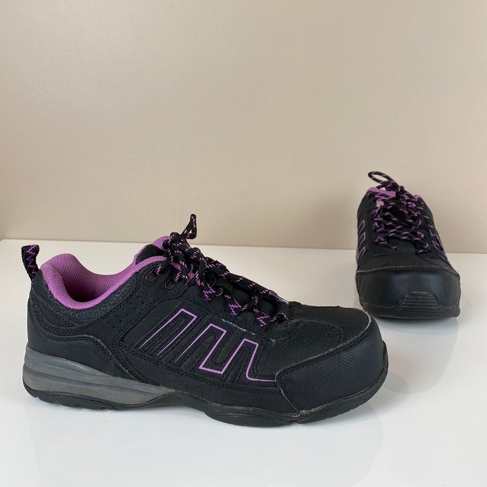 Hytest Static Dissipating Composite Toe Athletic Safety Shoe‎ 7.5W